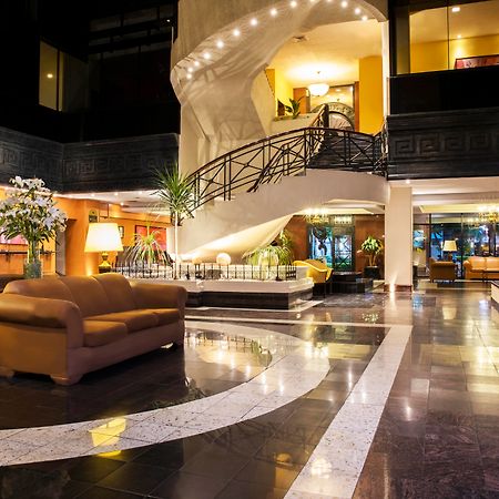 Krystal Monterrey Hotell Eksteriør bilde