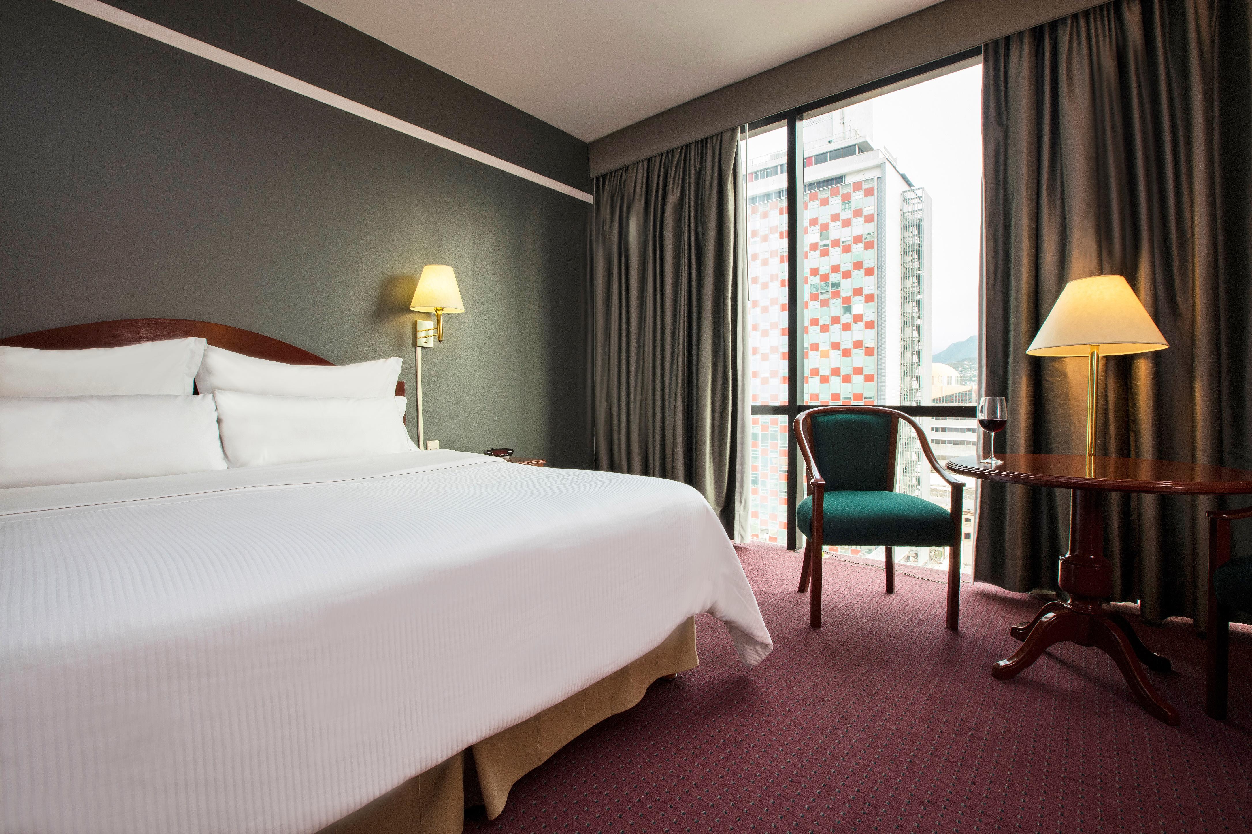 Krystal Monterrey Hotell Eksteriør bilde