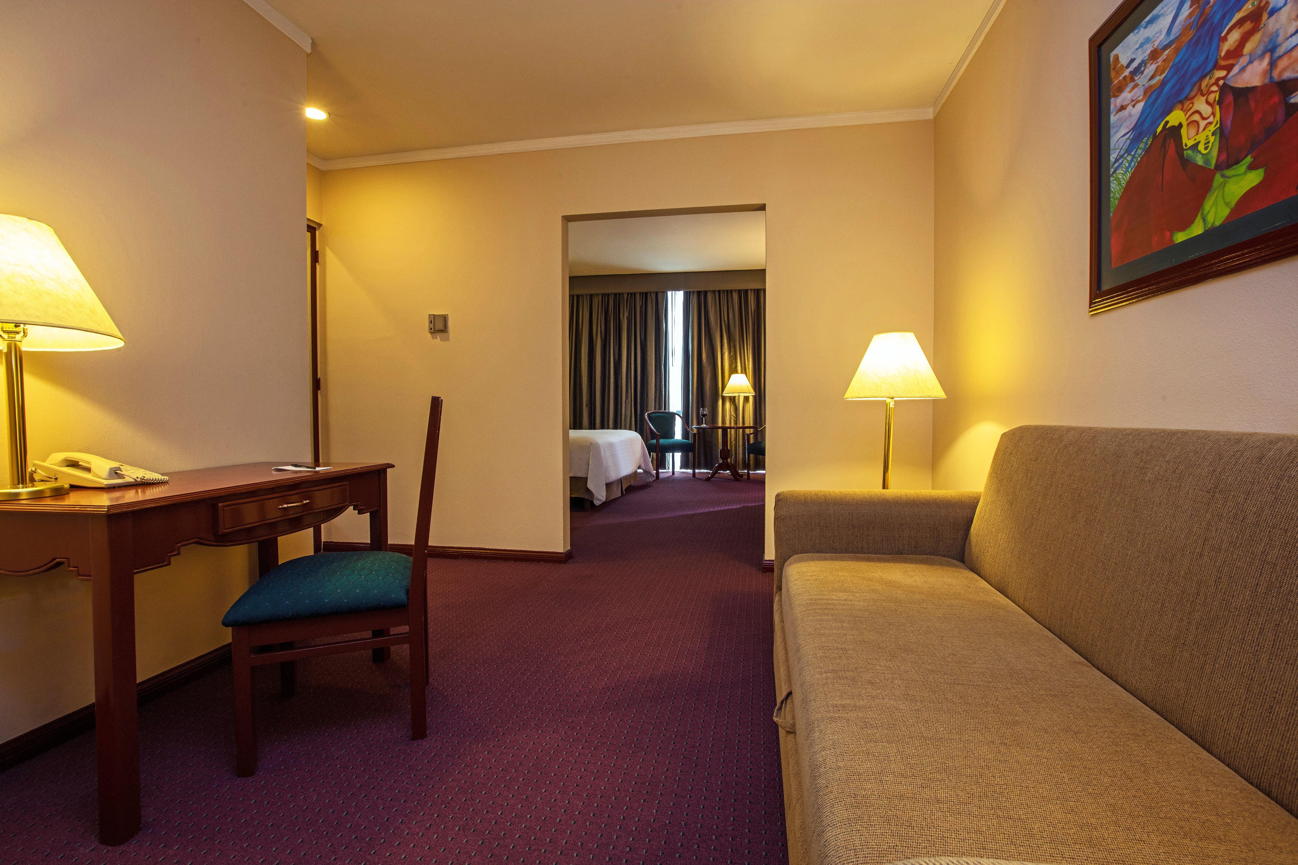 Krystal Monterrey Hotell Eksteriør bilde