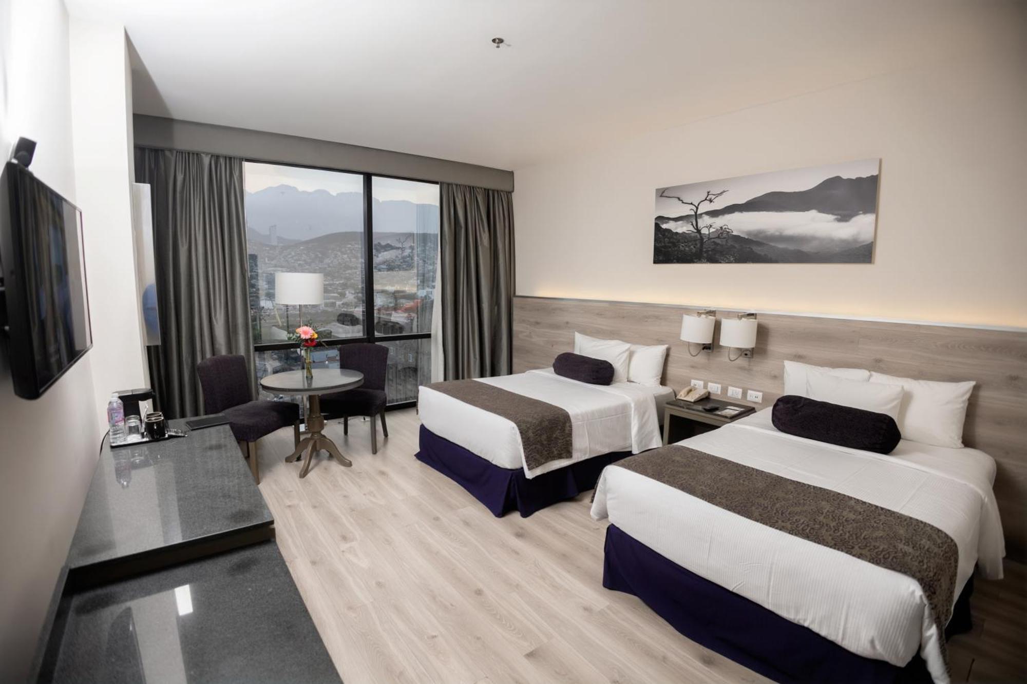 Krystal Monterrey Hotell Eksteriør bilde