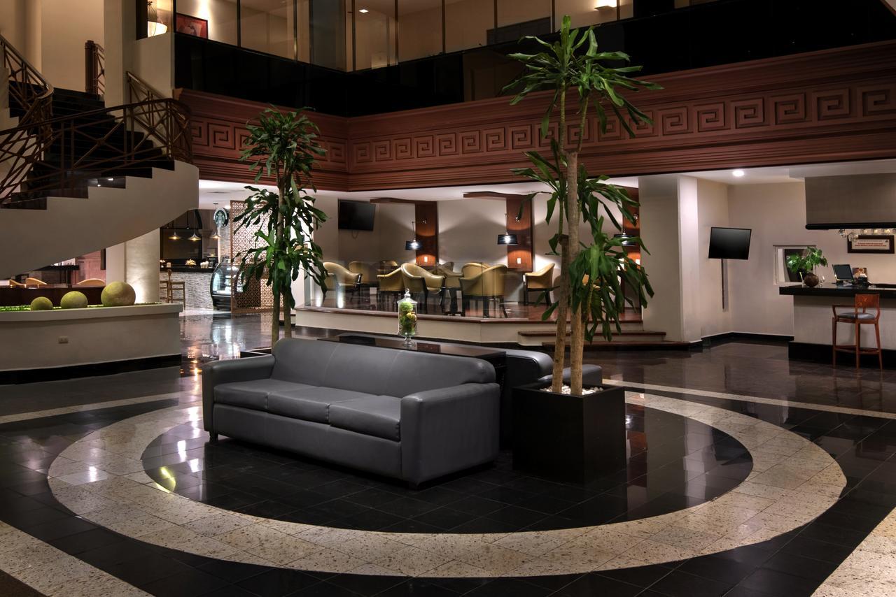 Krystal Monterrey Hotell Eksteriør bilde