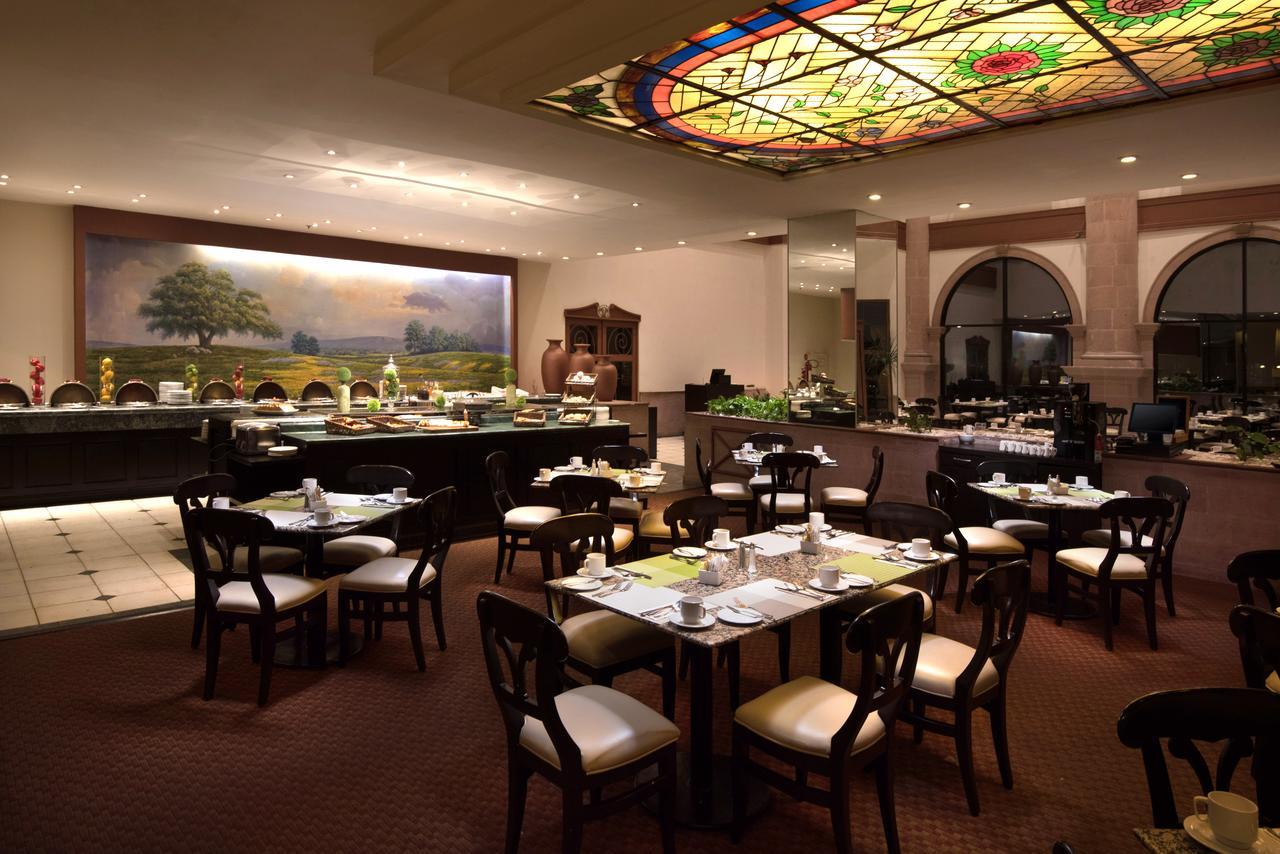 Krystal Monterrey Hotell Eksteriør bilde